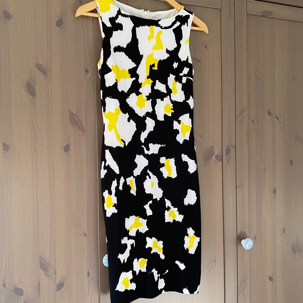 CACHE | Abstract Sheath Dress 🐝